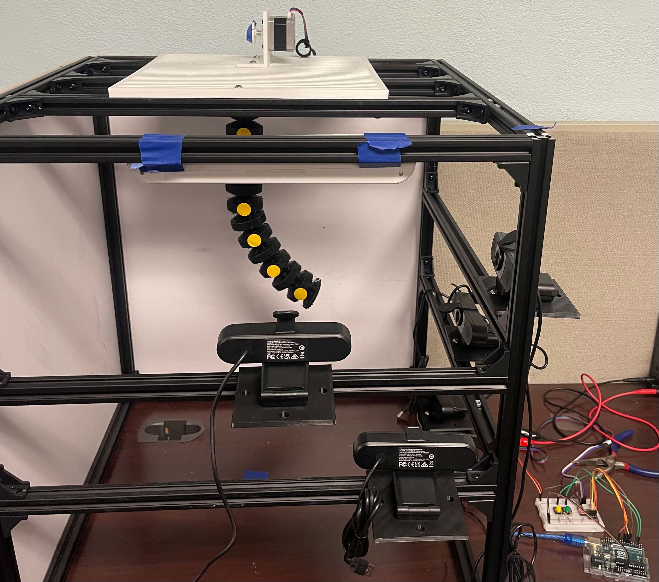 Figure 2. Overall soft robot and data collection system